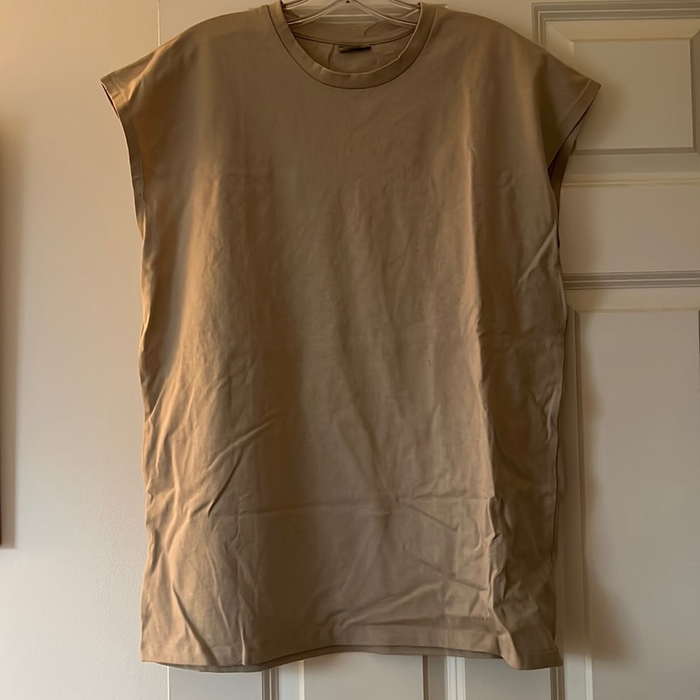ESNTLS Sleeveless Tee